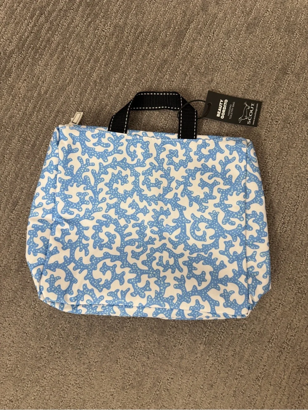 NWT Scout Bags Beauty Gordito Hanging Toiletry Bag
